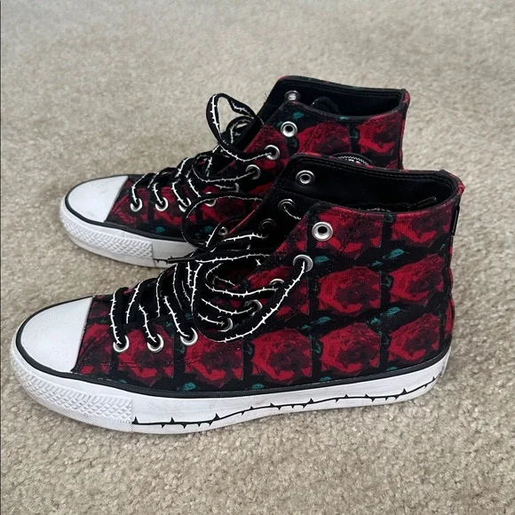 Converse Sneakers--Worn - Picture 3 of 6